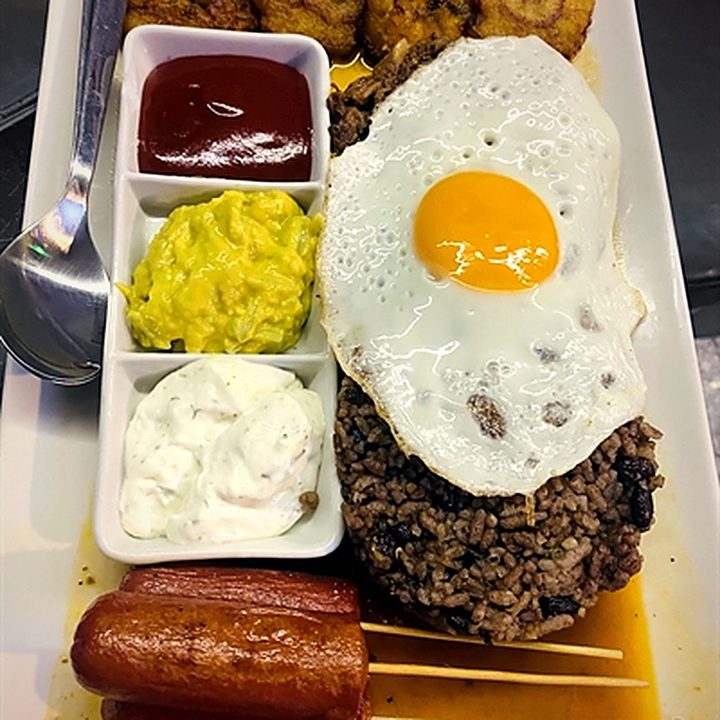 Bandeja cubana